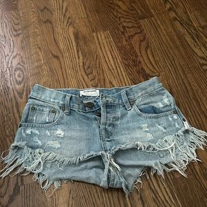 One teaspoon jean shorts size 25